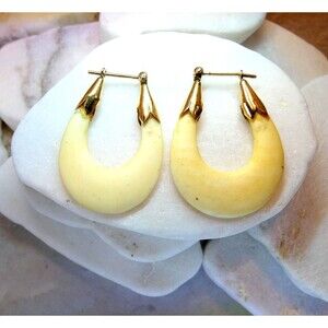 VTG 14K Gold Carved Earrings Africa 3.1gr